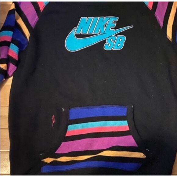 Rare NIKE SB Long Sleeve Shirt Skateboarding Junior's XL 13-15 Yrs young Adult - Picture 2 of 8